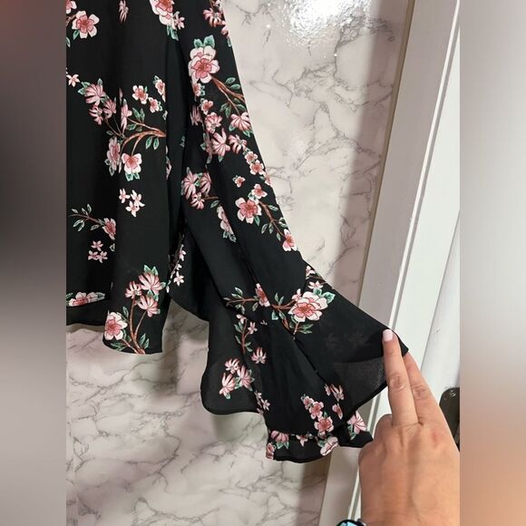 Jack by BB Dakota Floral Blouse Size S - Picture 3 of 7